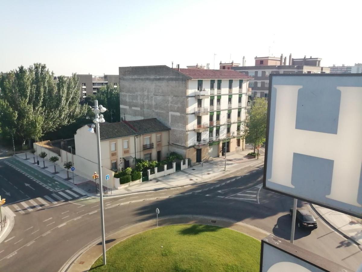 Hostal Jaime I Уэска Экстерьер фото