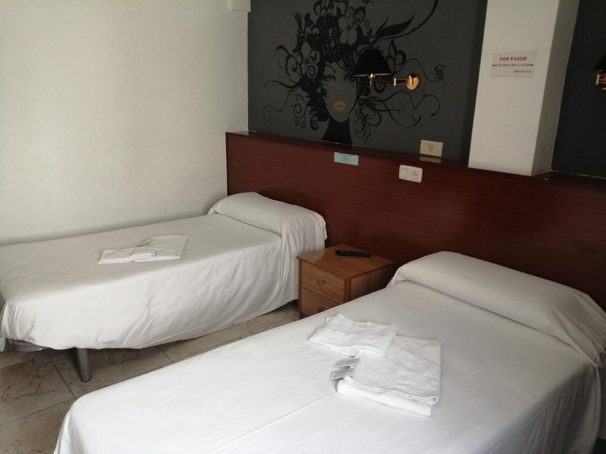 Hostal Jaime I Уэска Экстерьер фото