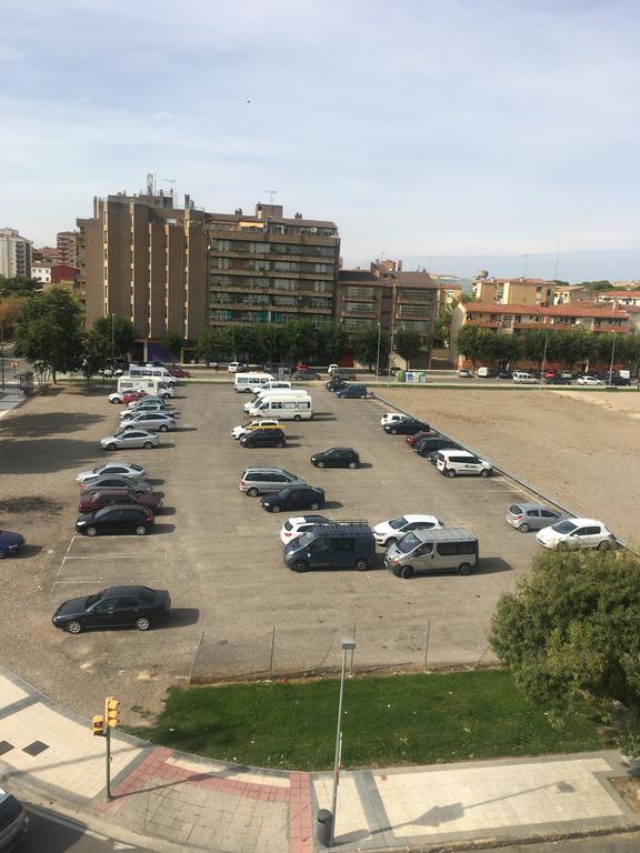 Hostal Jaime I Уэска Экстерьер фото