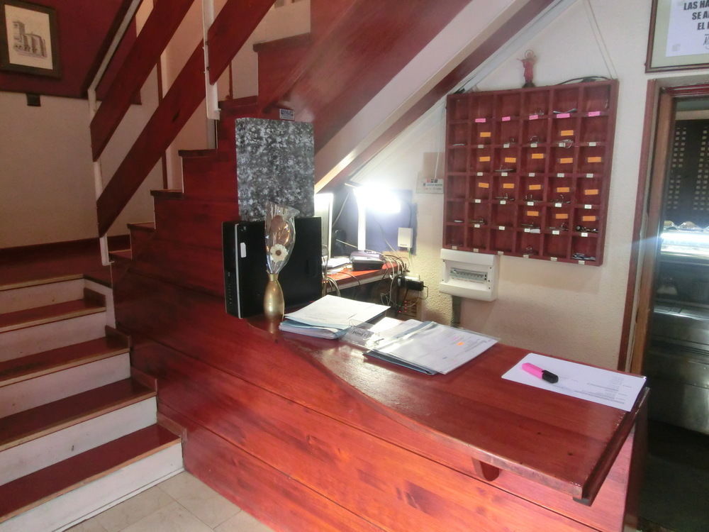 Hostal Jaime I Уэска Экстерьер фото