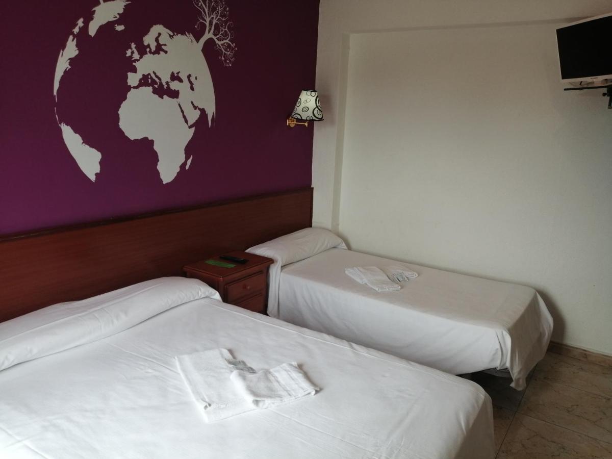 Hostal Jaime I Уэска Экстерьер фото